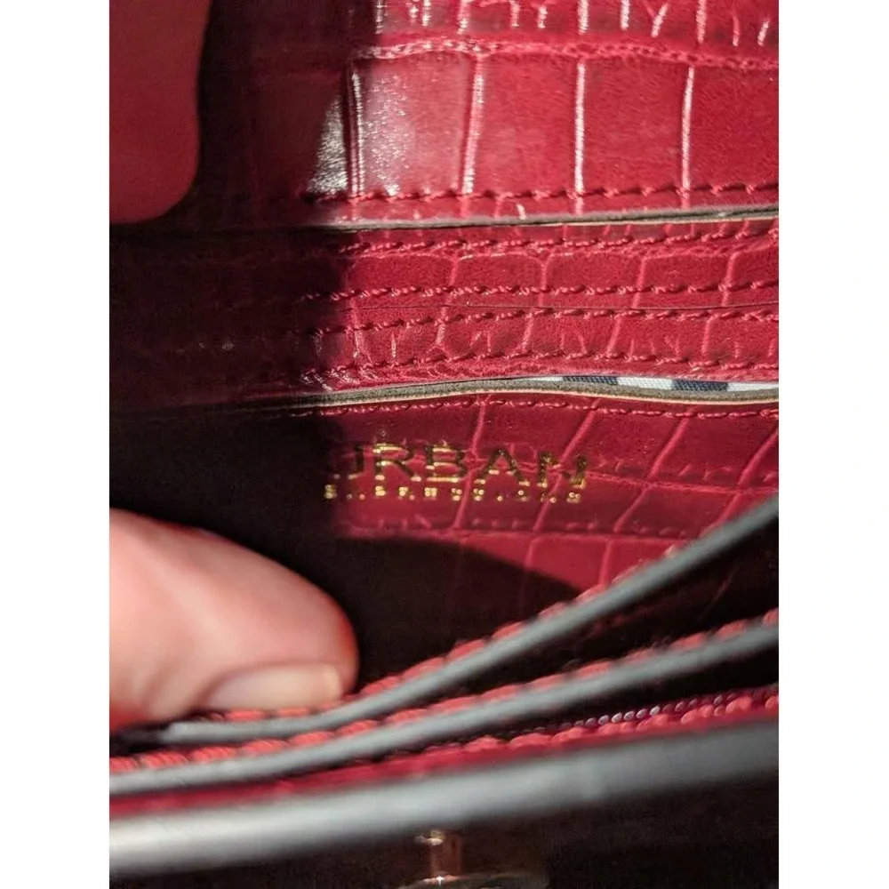 Urban Expressions Hester Red‎ Croc Embossed Crossbody Wallet Clutch Gold Chain